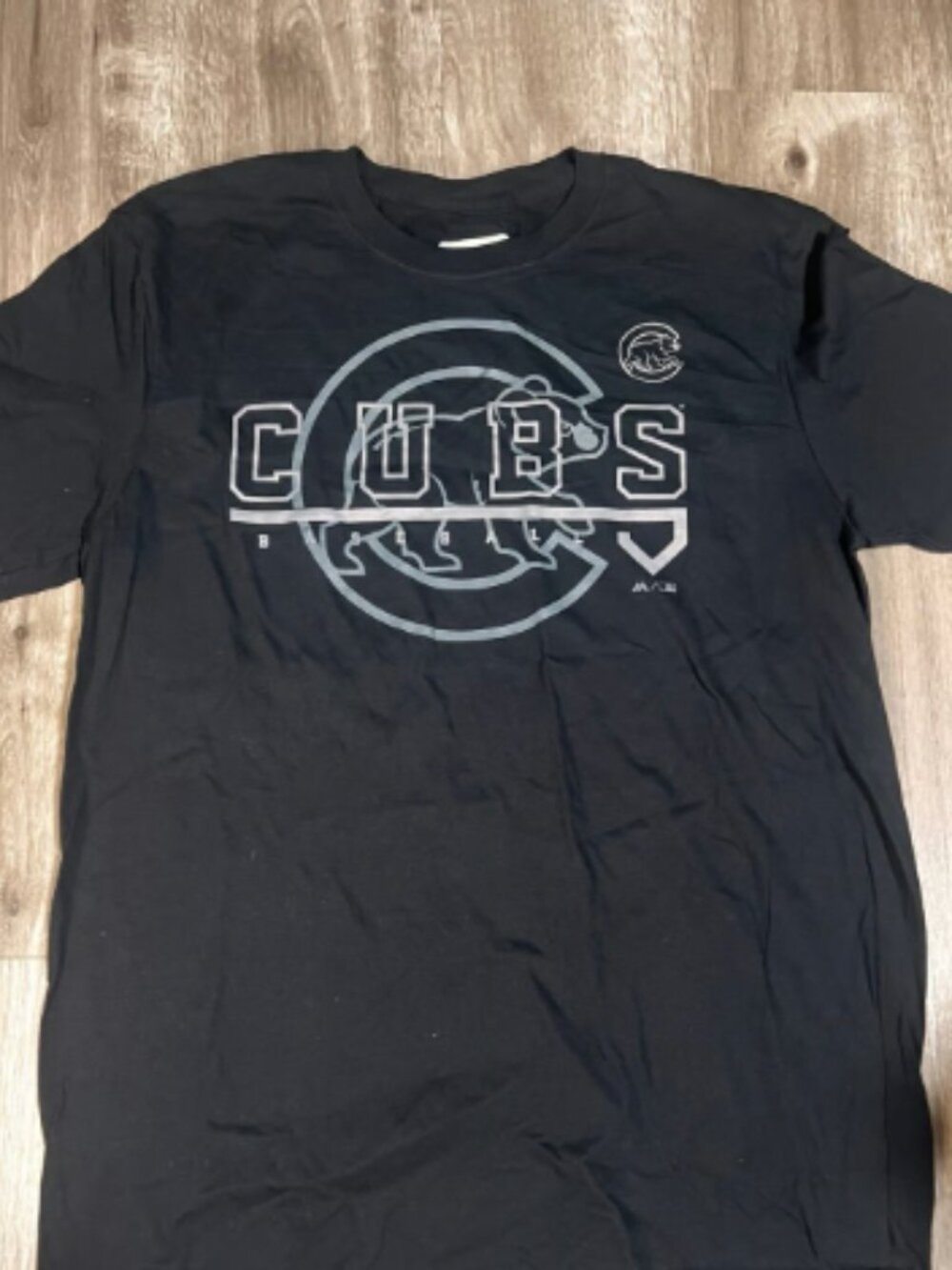 brand new Chicago cubs shirt xl